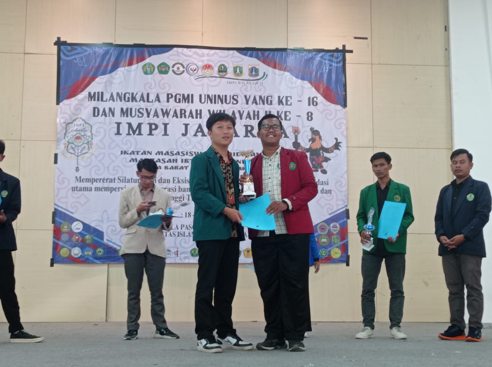 Mahasiswi PGMI Raih Juara 2 KTI Tingkat Nasional Saat IMPI